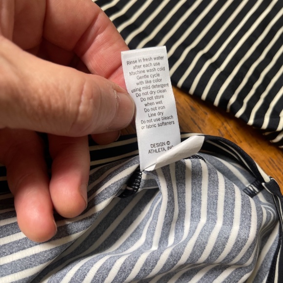 Athleta Gardenia Grove Rash guard Long Sleeve Striped Top Size Small EUC - Picture 9 of 11